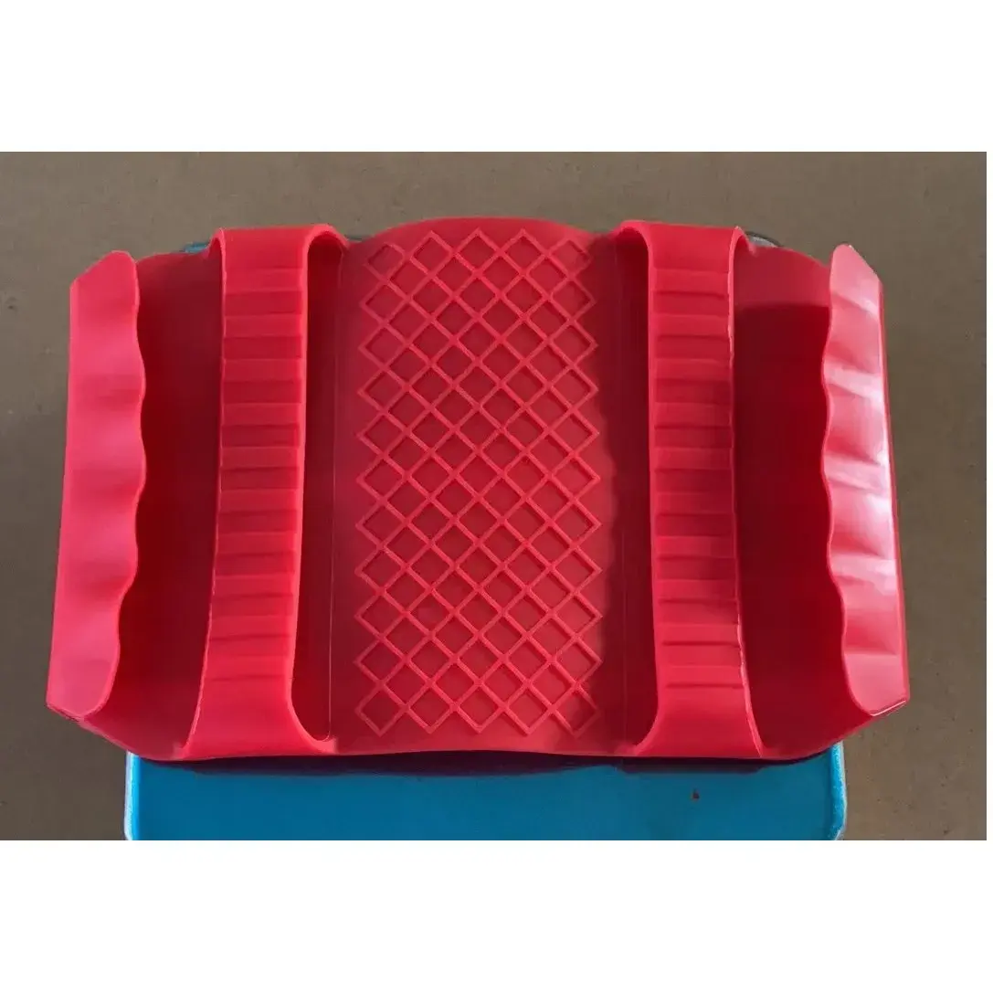 Suport de Silicon Multifunctional de Mana, pentru Cuptor, Alimente Fierbinti, Carne, Izolare Termica, Anti-alunecare, 18x12x1.5 cm, Rosu (3)