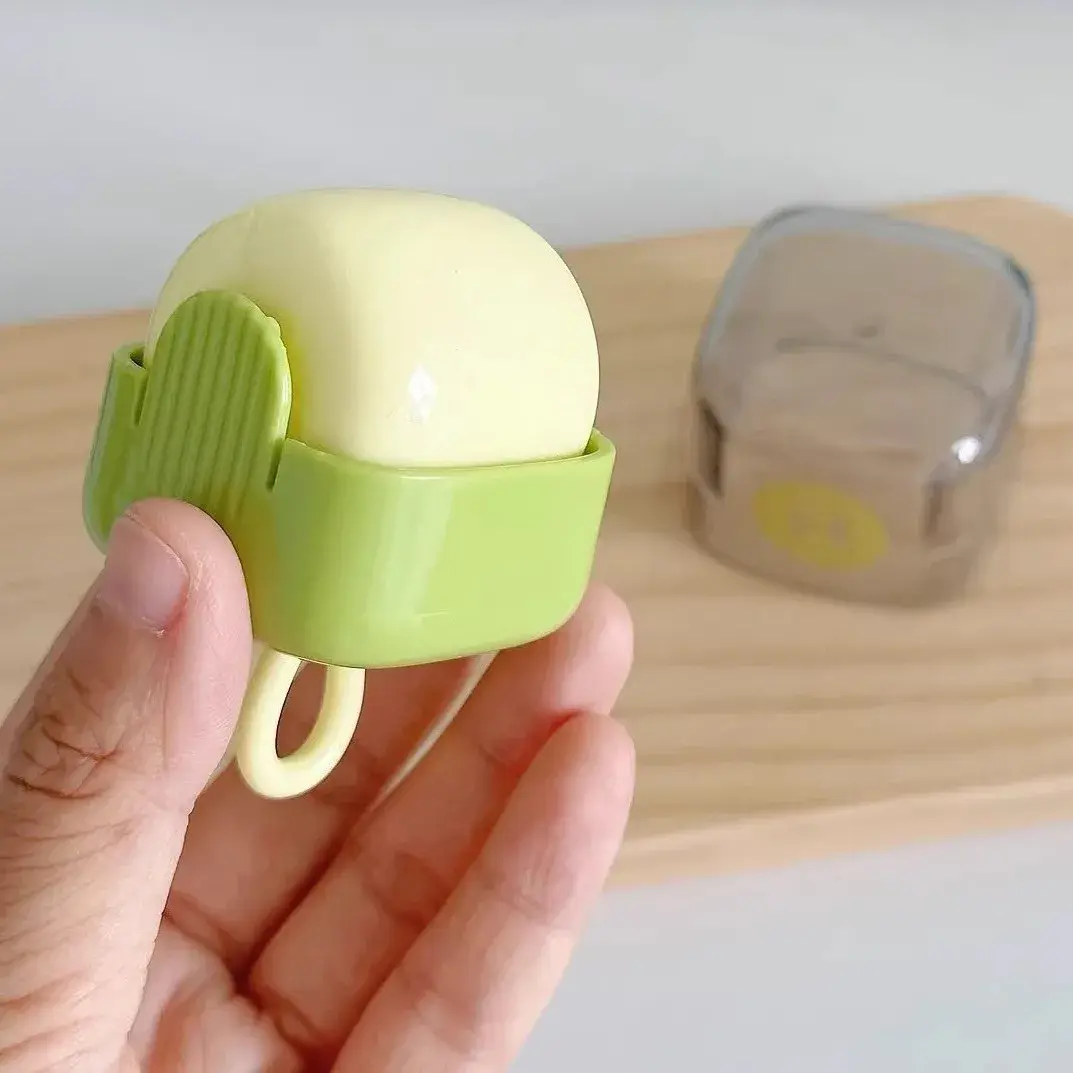 Rola pentru scame, Indreptator de Scame Laviabila, forma de Cub din plastic, Portabil si Dragut 6 x 4.3 x 4.3 cm, Verde Matcha (3)