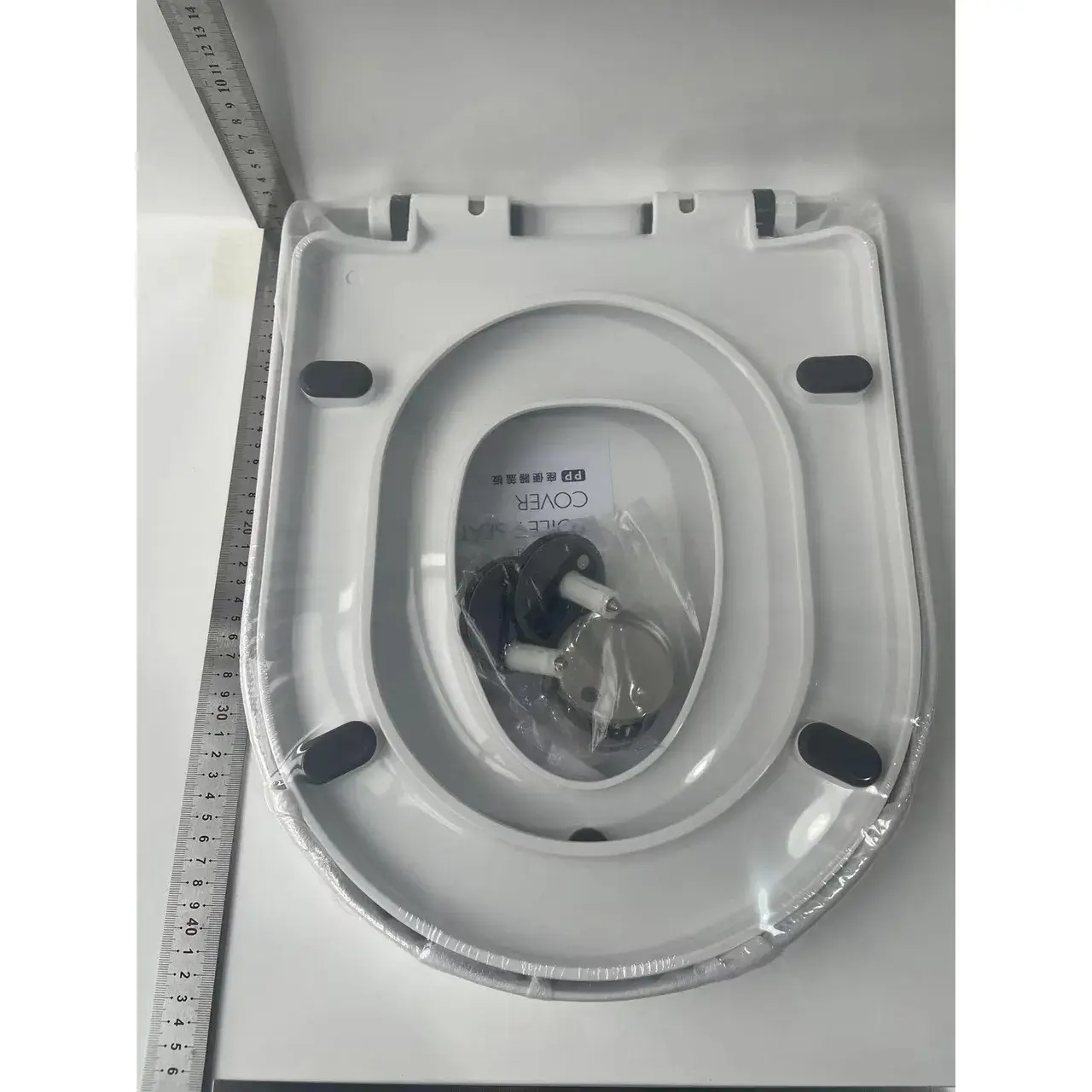 Capac de Toaleta cu Reductie 2 in 1, pentru Copii si Adulti, Coborare Lenta si Silentioasa, Instalare Usoara, din PP5, in Forma de V, Alb (6)