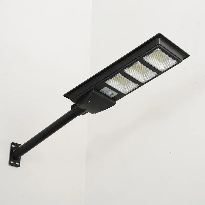 Lampa solara stradala, cu telecomanda, senzor de miscare si lumina, suport prindere, 144 LED-uri, IP65, ABS, 8AH, 150W, temperatura culoare 6500K, 49.5x18.8x5 cm, F6006-150w, autonomie 10-12 ore, negru (2)