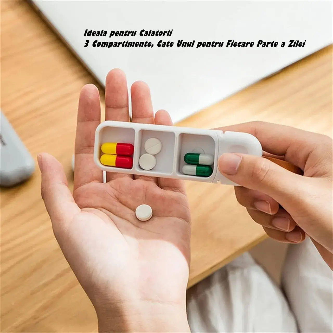 Cutie Depozitare Medicamente, Portabila, 3 Compartimente, Tip Breloc, Plastic, Glisanta (4)