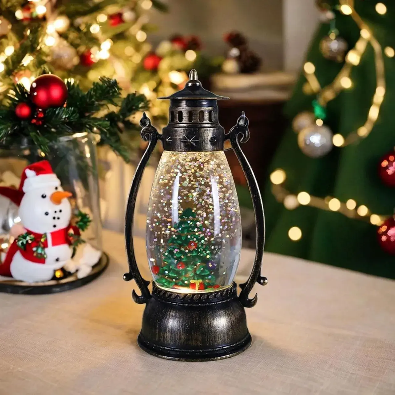 Decoratiune Luminoasa, Felinar de Craciun, cu Lumina LED, Ornament Model Lampa cu Ulei Brad de Craciun, cu Maner, 14x7x6 cm, Negru (4)