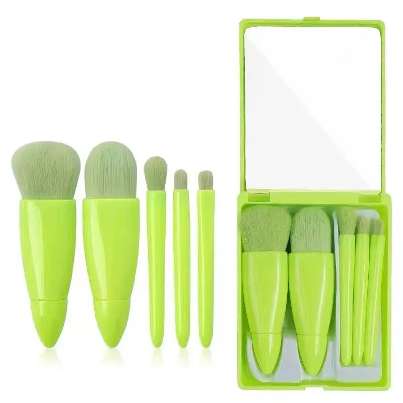 Set 5 Mini Pensule de Machiaj, Portabile, in Carcasa cu Oglinda, din Par Sintetic Moale, 12x7x2.5 cm (17)