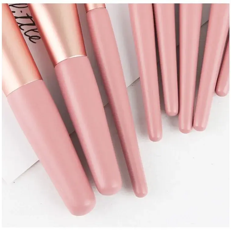 Mini Set Profesional 8 Pensule de Machiaj, cu Peri Moi și Densi, pentru Fond de Ten, Pudră, Blush, Fard și Sprâncene, Roz (3)
