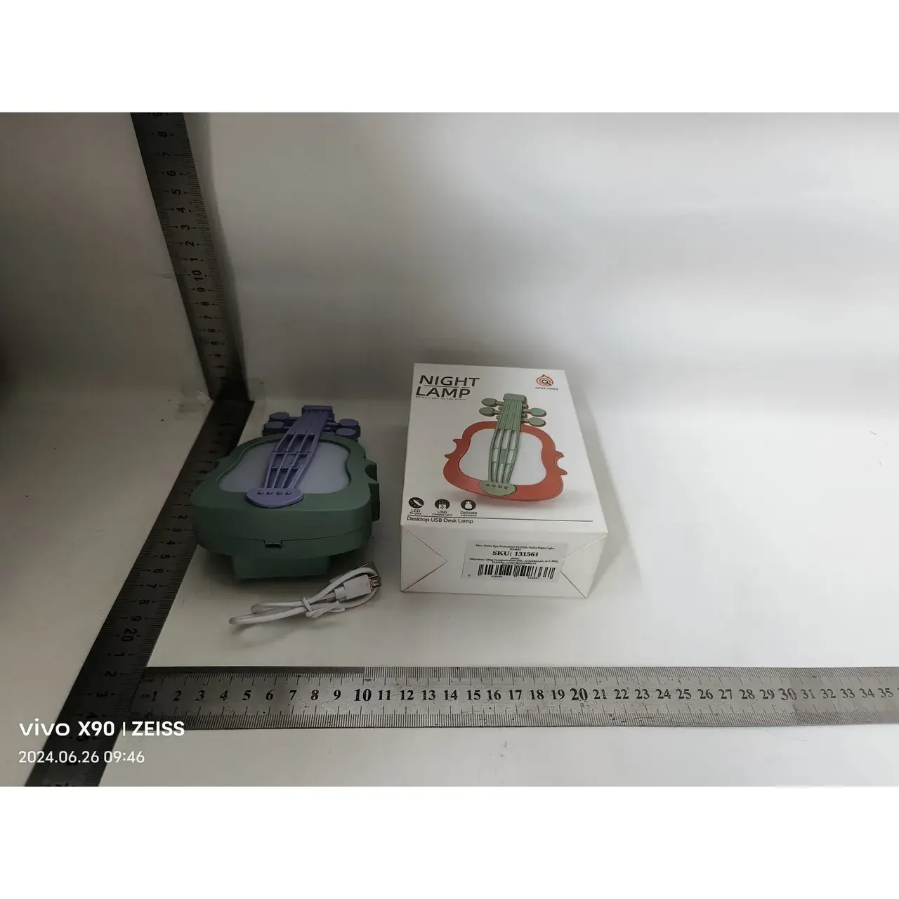 Lampa de Veghe, cu Protectie pentru Ochi, Model Violina, Lumina Calda, Incarcare USB, ABS, 14.3x5x9.9 cm, Verde/ Mov (8)