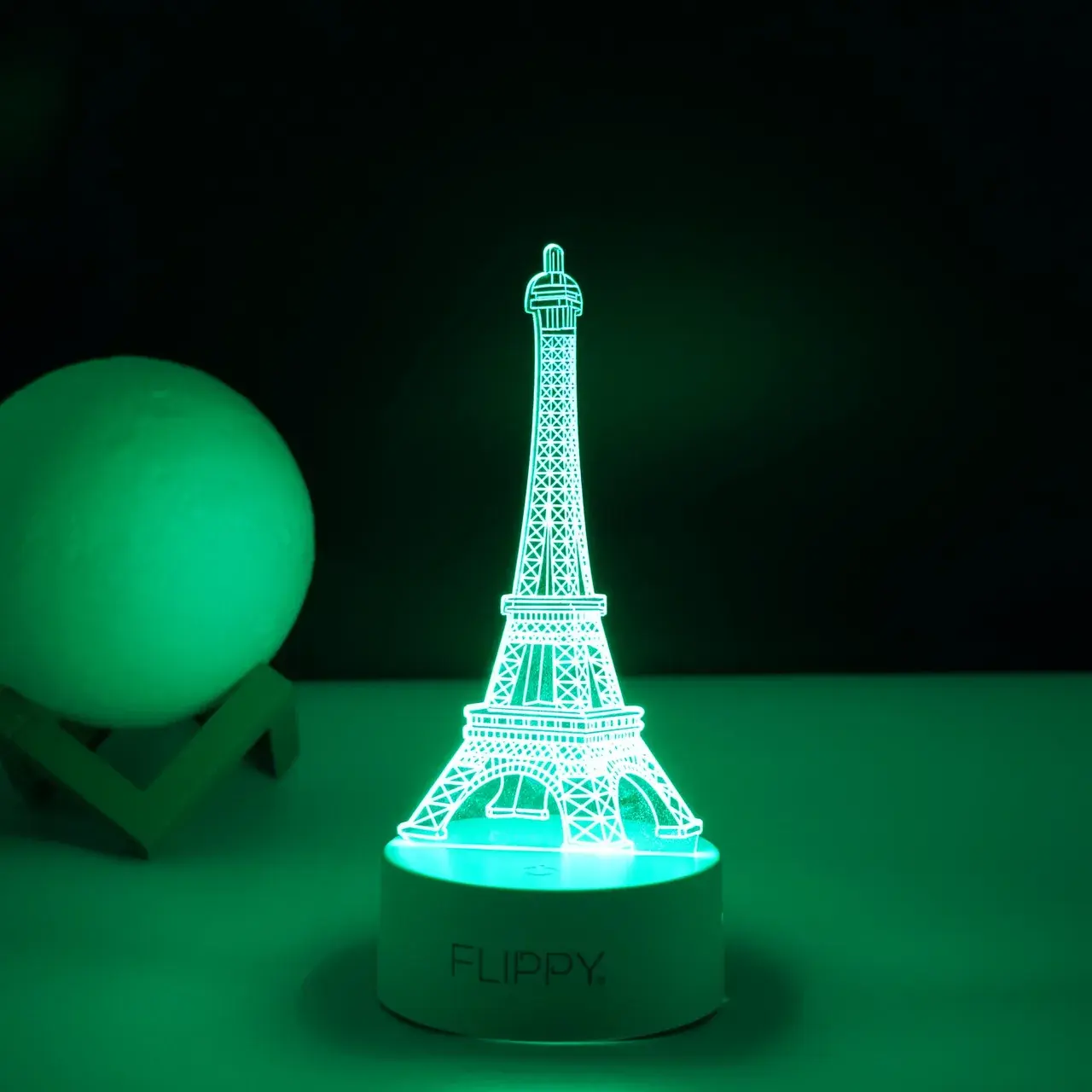 Lampa LED decorativa, 3D, Turnul Eiffel, din material acril si lumina multicolora, alb (5)