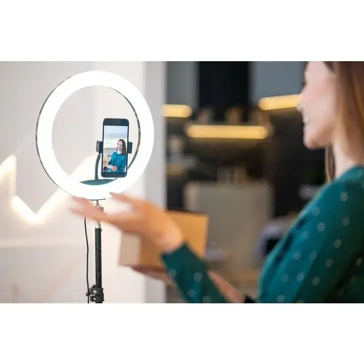 Lampa LED Circulara cu Trepied Metalic Extensibil, Rotativa 360 de Grade, Lungime Extensie 210 cm, Diametru Lampa 26 cm, Conectare USB, Telecomanda, 3 Trepte de Lumina, Negru (8)