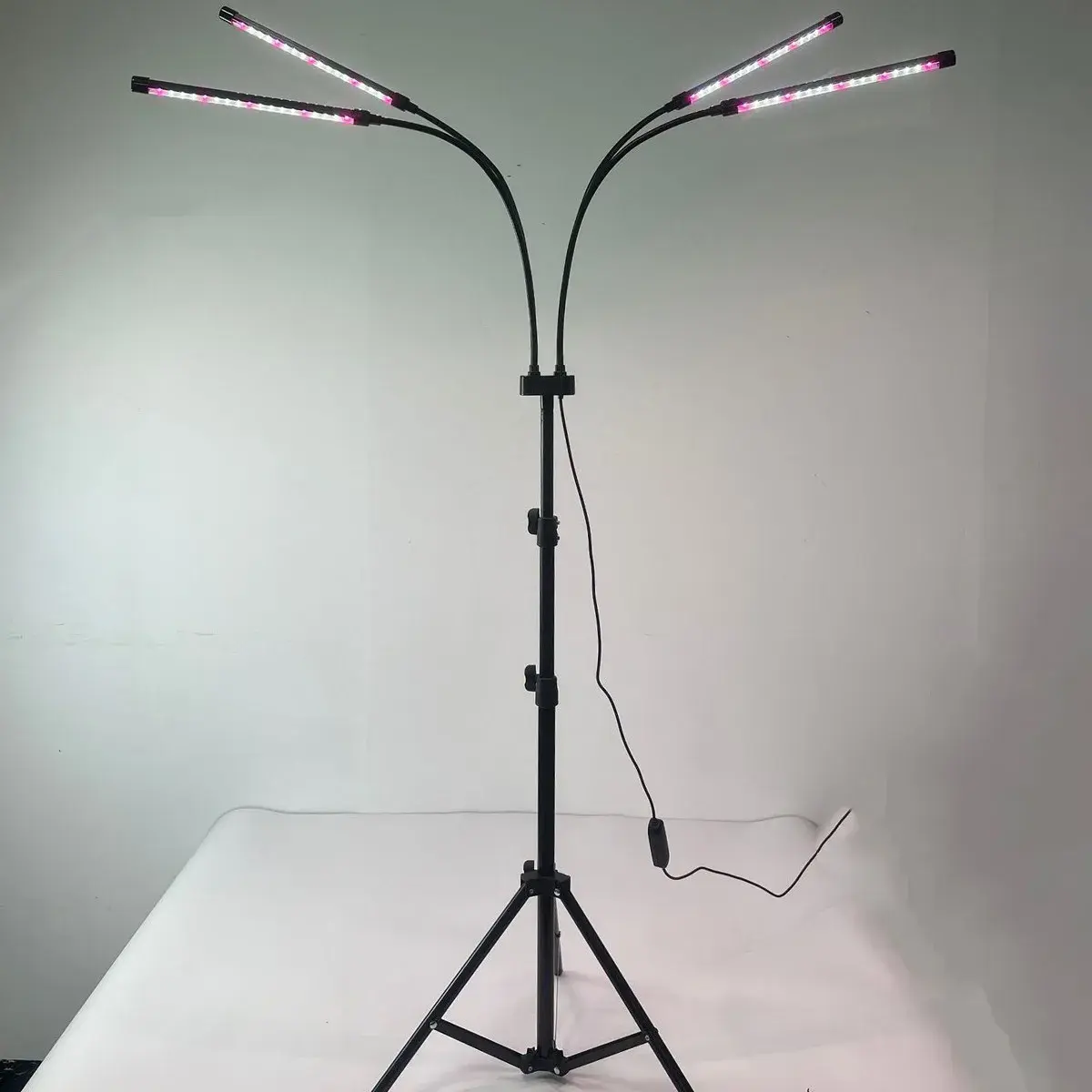 Lampa UV pentru cresterea plantelor, 4 capete, putere 30W, 108 LED-uri Lampa cu lumina Ultra-Violet, Lampa cu Picior Ajustabil pana la 2 m, Lumina UV Alb Rece (2)