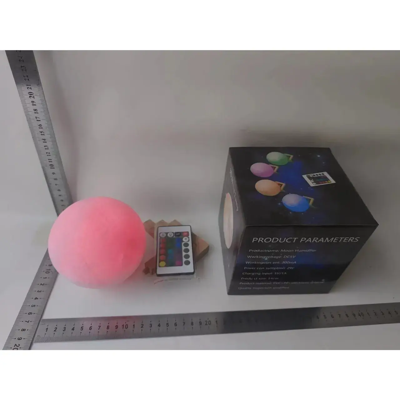 Lampa de veghe in forma de luna cu stele 3D Moon Light, Acumulator integrat, alimentare USB, stand din plastic inclus, 13 cm, 16 culori, Multicolor, Telecomanda inclusa (3)