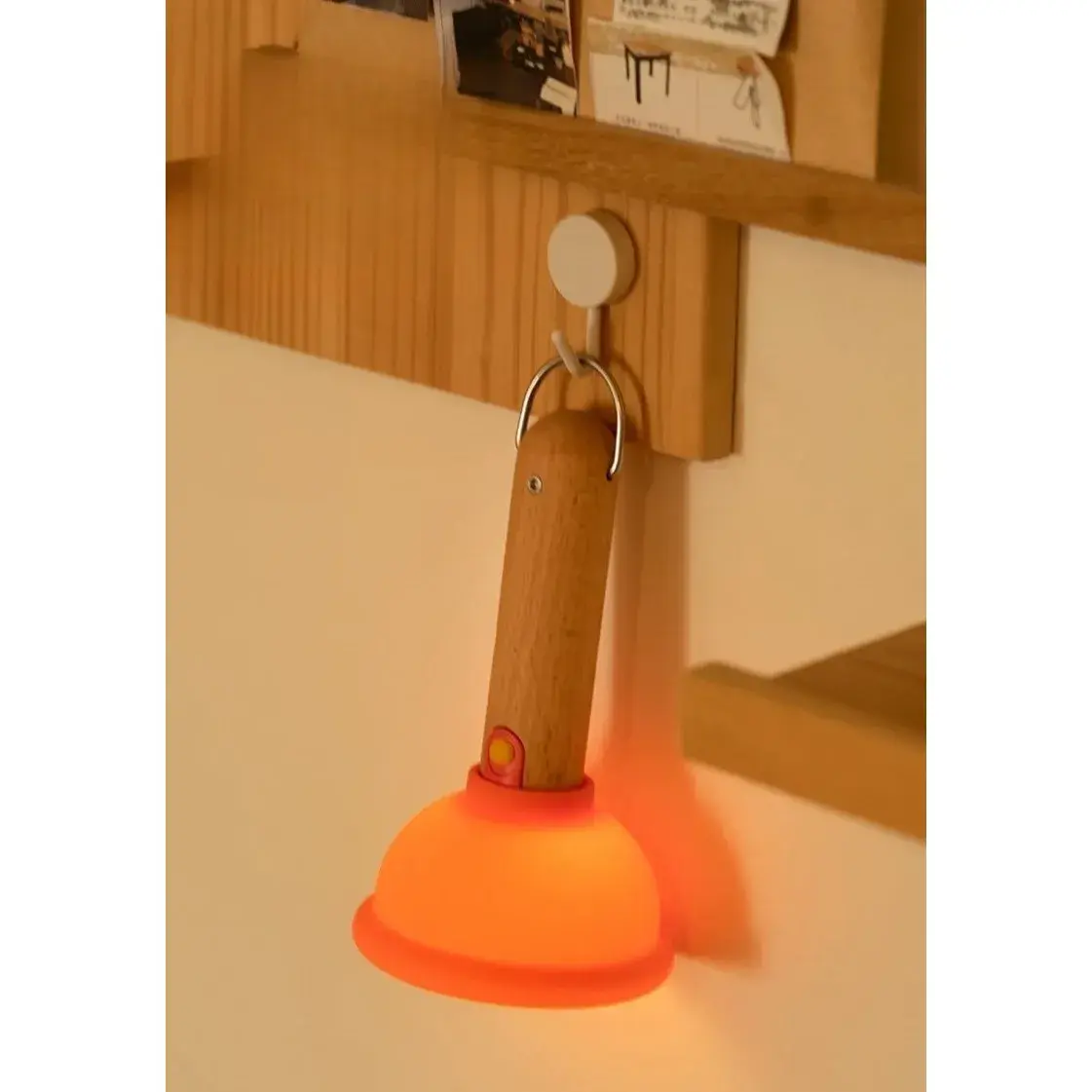 Lampa Nocturna, Model Ventuza de Toaleta, Alimentare USB, din Lemn si Silicon, 16 x 9 cm, Portocaliu (4)