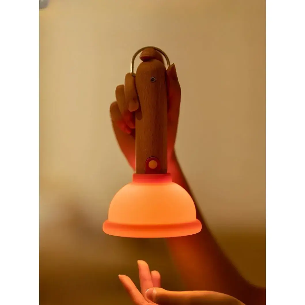 Lampa Nocturna, Model Ventuza de Toaleta, Alimentare USB, din Lemn si Silicon, 16 x 9 cm, Portocaliu (5)