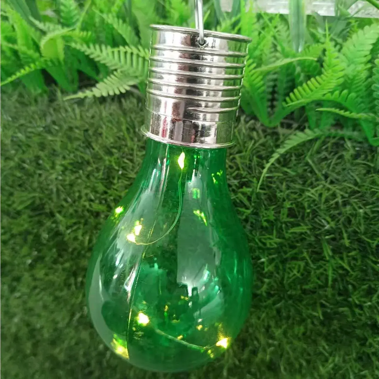 Lampa Solara LED Decorativa sub forma de Bulb, pentru exterior, suspendata, IP65, Ultron Verde (3)