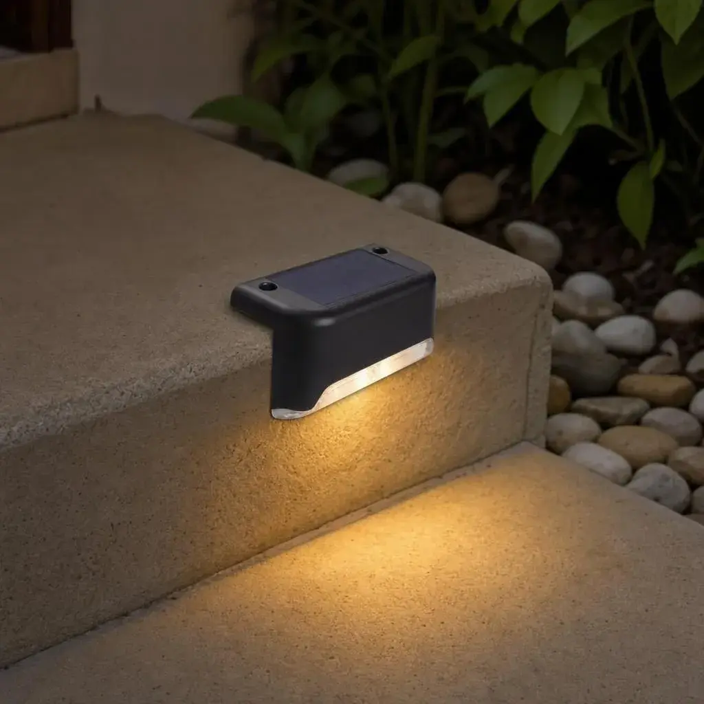 Lampa Solara pentru Trepte, Montaj pe Trepte, Alimentare Solara, Iluminare pentru Exterior, pentru Gradina, Curte si Terasa, 5x8 cm, Negru (4)