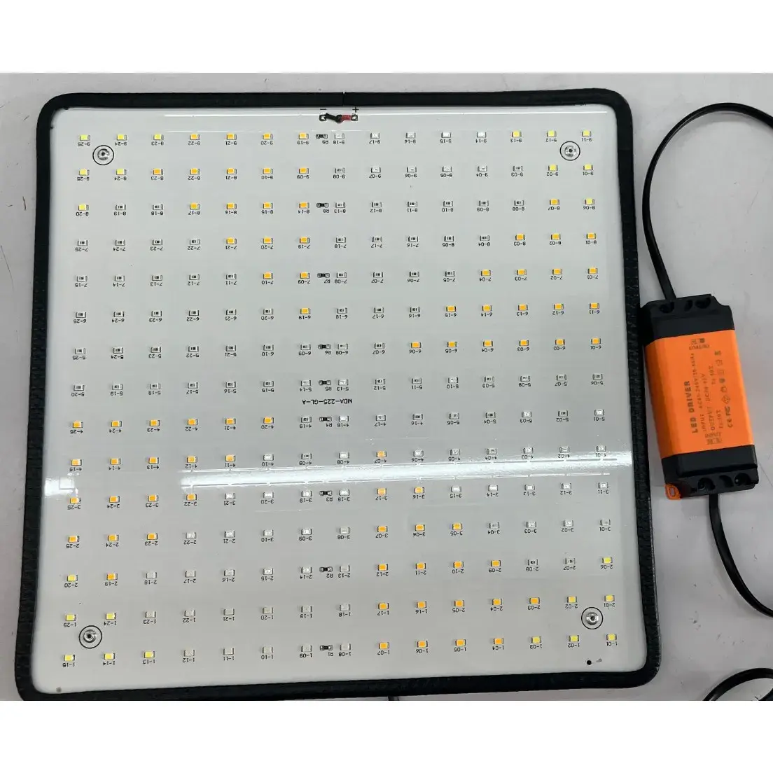 Lampa LED 15W, pentru cresterea plantelor in interior, material ABS, cu agatatoare, 25 x 25 cm, multicolor (8)