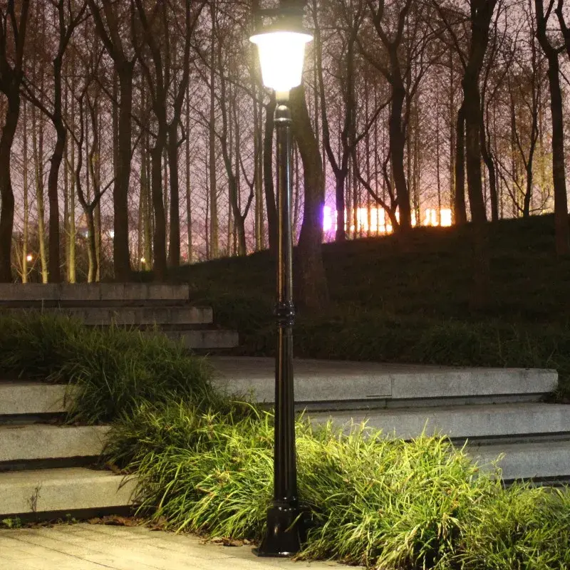 Lampa solara de tip stalp pentru gradina, Alb Cald