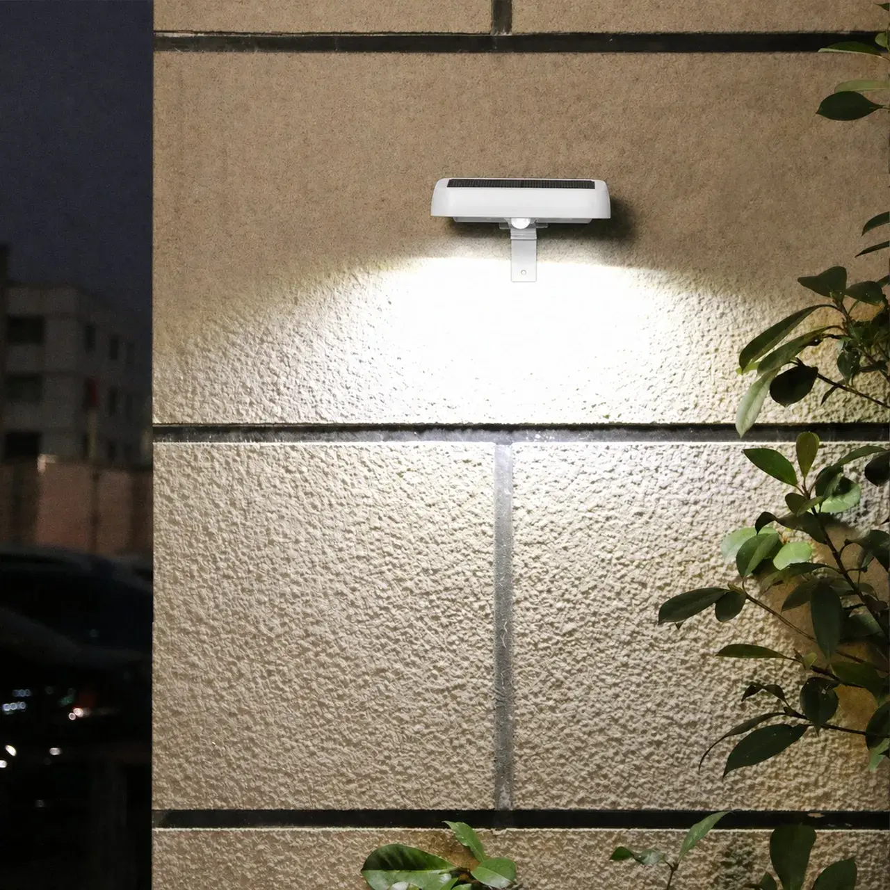 Lampa solara LED dreptunghiulara pentru perete, 18 x 7 cm, senzor miscare, 6V, ABS, 2200mAh, rezistent la apa, culoare alb rece, suport Alb