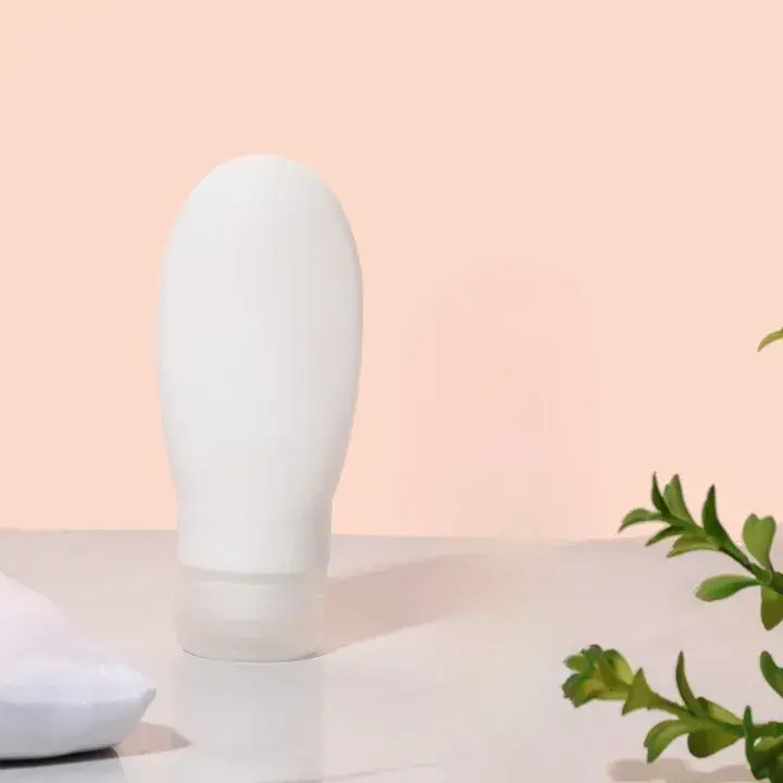 Recipient Portabil din Silicon Elegant de Voiaj, Sticla de Calatorie, Potrivita pentru Lotiune, Sampon si Alte Lichide, Anti-scurgere, cu Posibilitate de Reumplere, Capacitate 90mL, Alb (4)