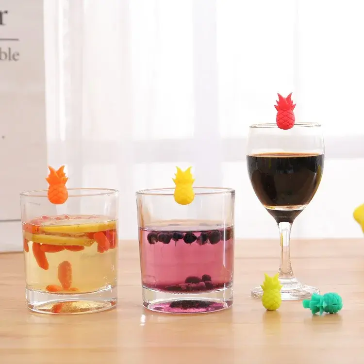 Set 6 Accesorii pentru Pahare, pentru Petreceri/Cocktailuri, din Silicon, Model Ananas, Multicolor (5)