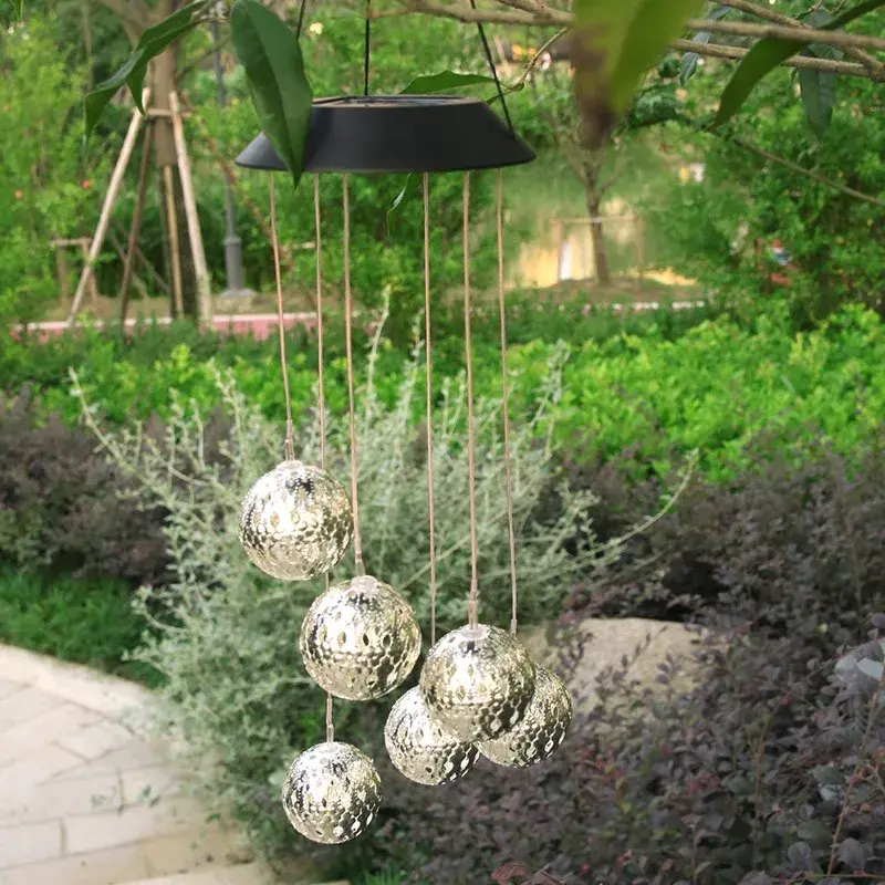 Lampa solara de tip decoratiune pentru gradina, model clopotel de vant, alb cald