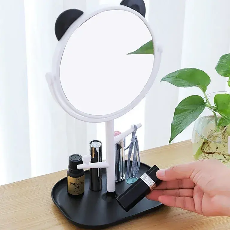 Oglina Cosmetica cu Picior, Rotire 360 Grade, 15 cm Diametru, Suport Bijuterii Baza + 2 Brate pentru Accesorii, Model cu Urechi Negre de Ursulet, 30 x 16.5 x 15 cm, Alb (2)