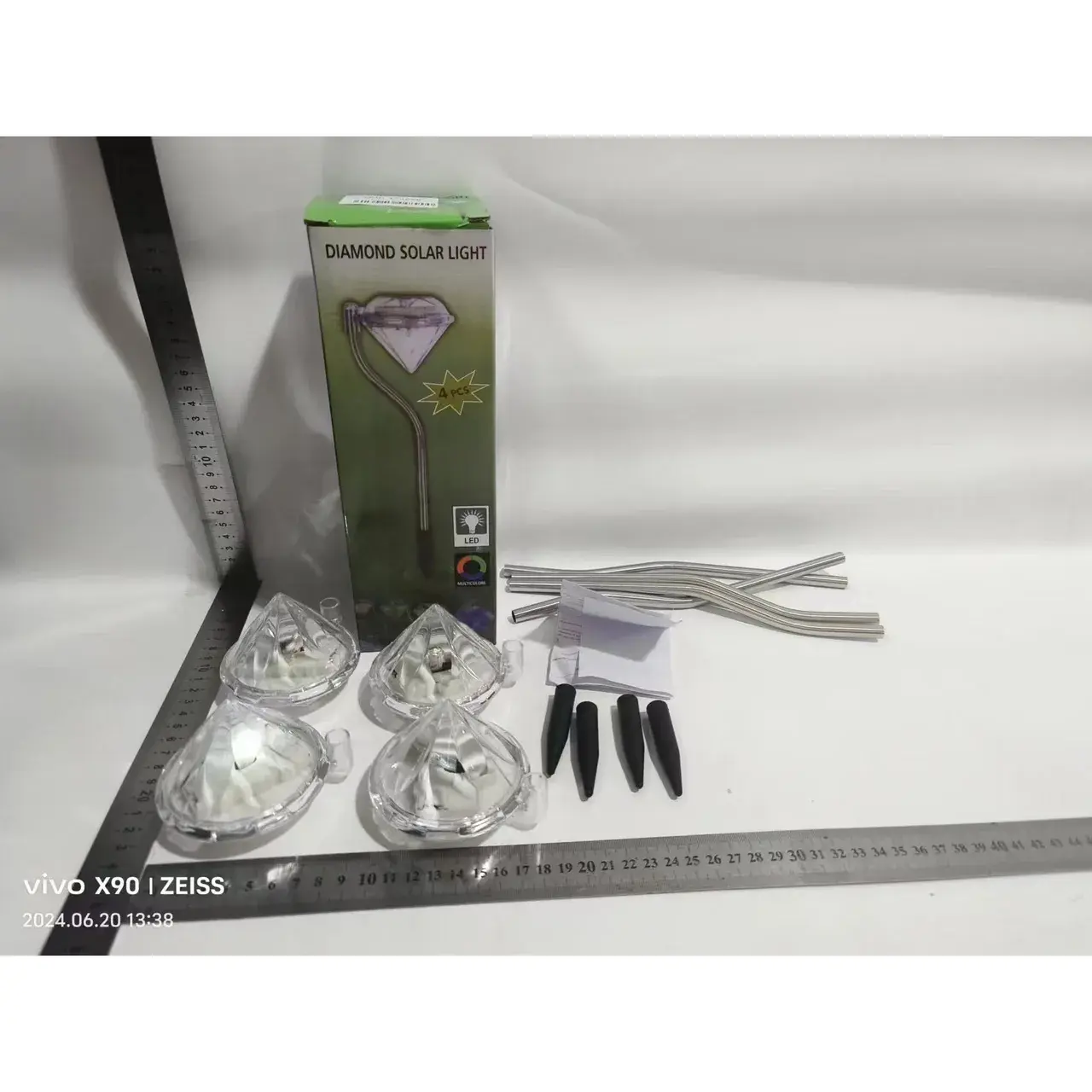 Lampa solara LED pentru Gradina, Set 4 Bucati, Tip Diamant, Inaltime 30 x 9 cm, 2V, ABS, 600mAh, Lumina Alb Rece, Argintiu (8)