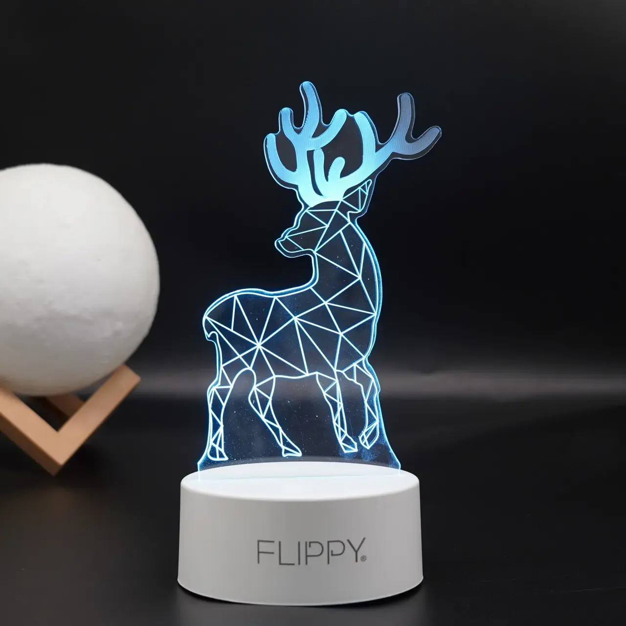 Lampa LED decorativa, 3D, Cerb, cu telecomanda, doua moduri de alimentare USB si baterii, 20 cm inaltime, din material acril si lumina multicolora, alb (4)