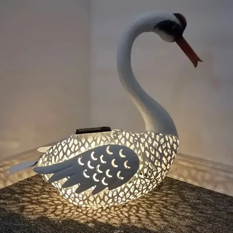 Decoratiune de Gradina cu Lampa solara, Model Lebada, Iluminare Led si Incarcare Solara, 39.5 x 35.5 x 14 cm, din Fier, Alb (4)