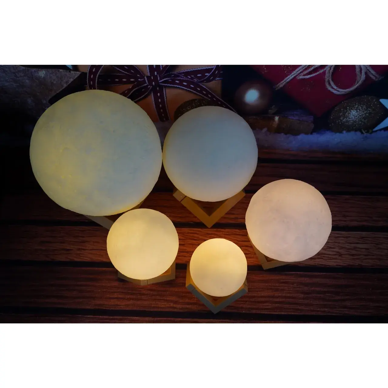 Lampa de veghe luna 3D Moon Light, lumina LED alb cald, alimentare baterii, stand din plastic, 20 cm (8)