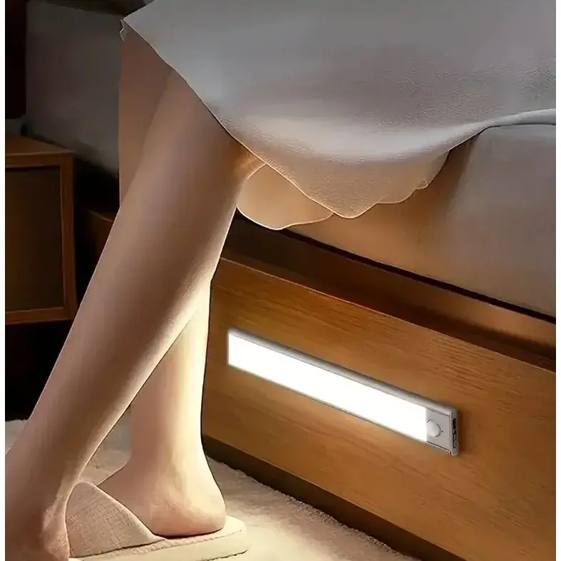 Lampa LED cu Senzor de Lumina si Miscare (8)